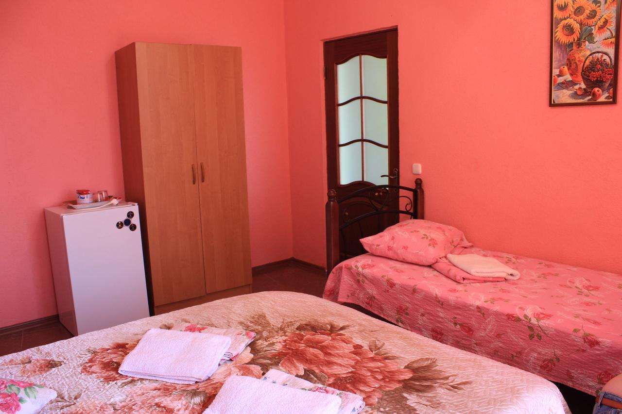 Emiliya Guest House กากรา ภายนอก รูปภาพ