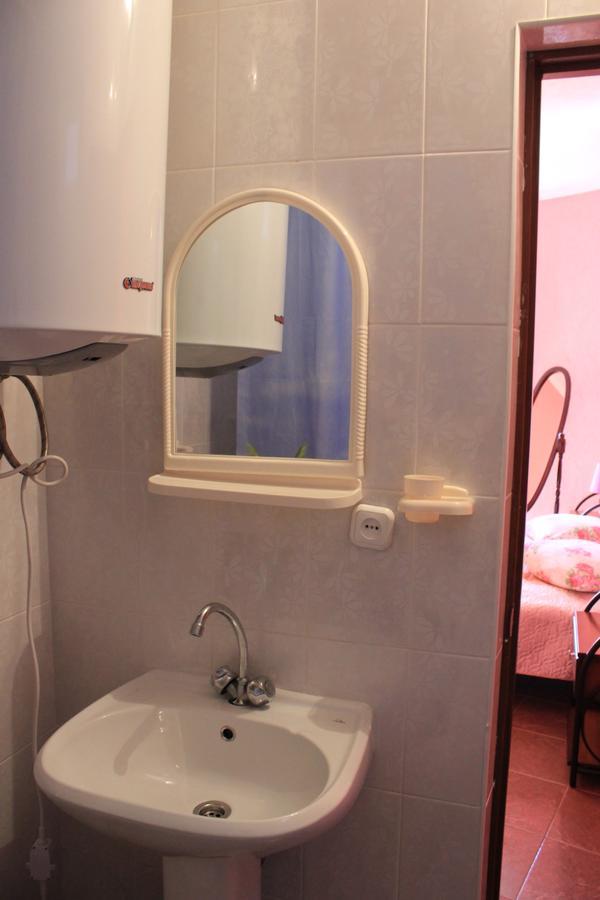 Emiliya Guest House กากรา ภายนอก รูปภาพ