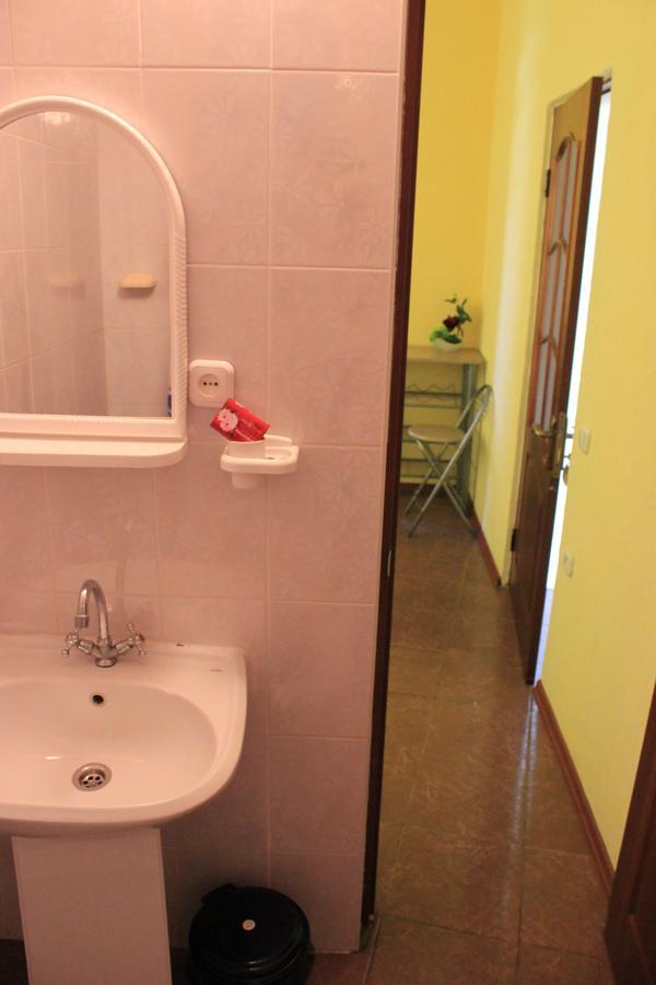 Emiliya Guest House กากรา ภายนอก รูปภาพ